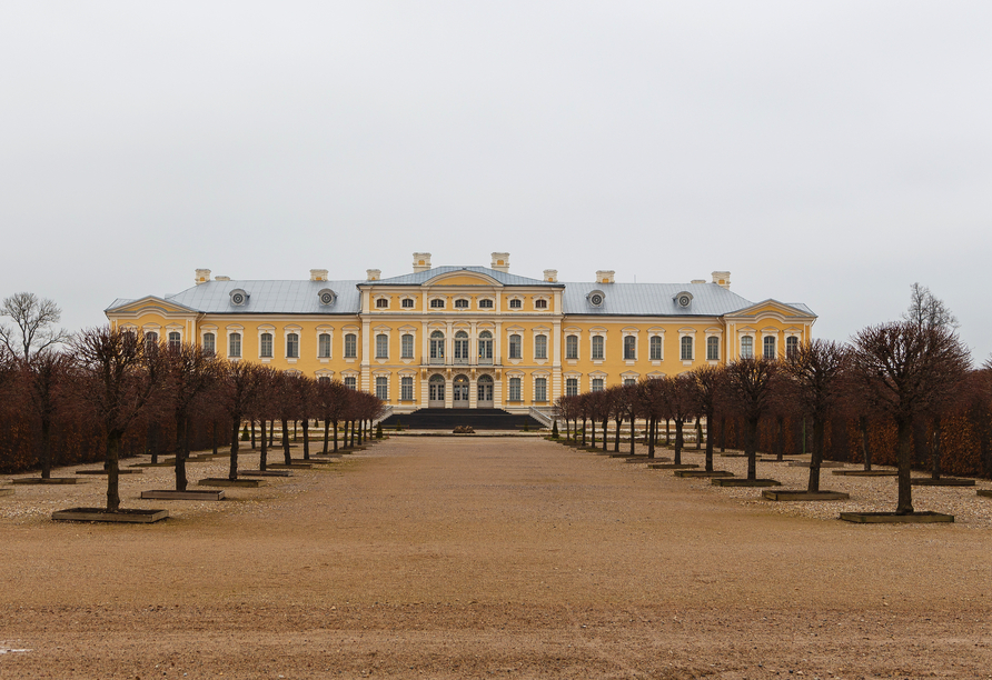 Das Schloss Rundāle wird auch 