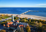 Erkunden Sie das elegante Seebad Sopot mit der rund 512 m langen Seebrücke.