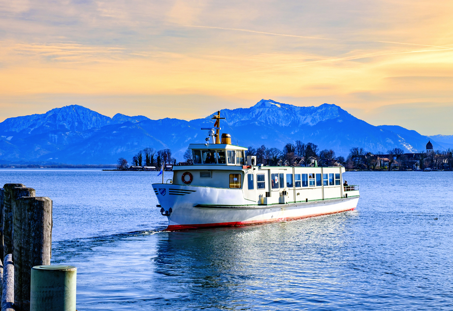 Auch eine Schifffahrt auf dem Chiemsee bietet sich an.