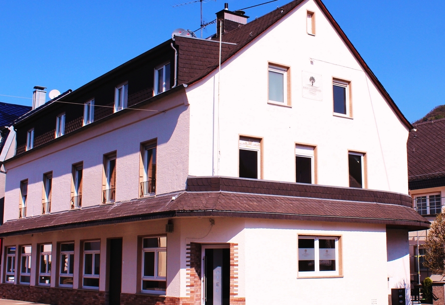 Blick auf Baum´s Rheinhotel