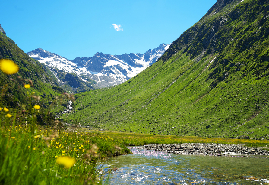 Entdecken Sie die Bergwelt des schönen Ahrntals.