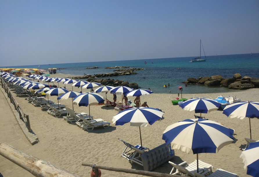 Am schönen Strand lassen Sie den Alltag hinter sich.