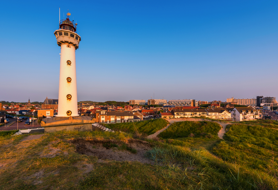 Besichtigen Sie unbedingt den schönen Leuchtturm in Egmond aan Zee.