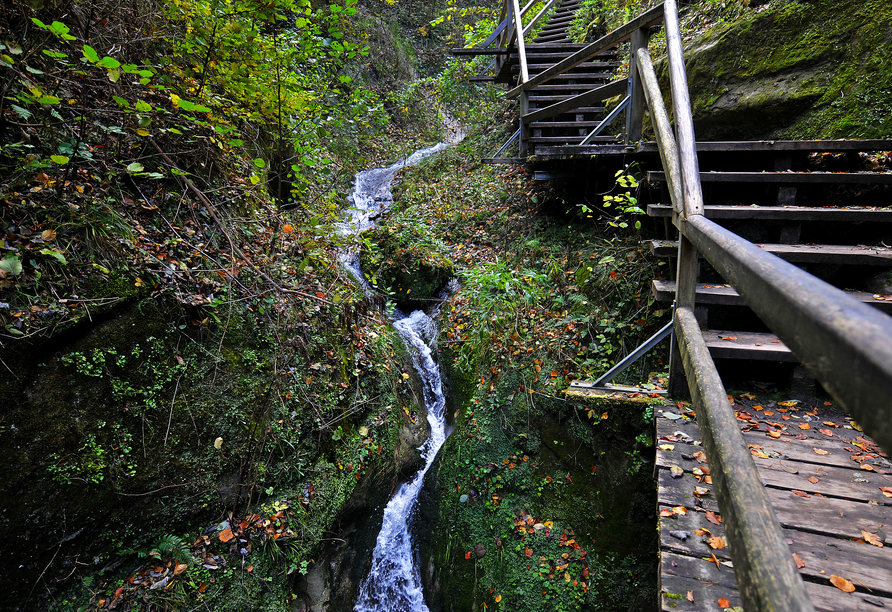 Entdecken Sie die beeindruckende Marienschlucht und erleben Sie die faszinierende Naturkulisse hautnah.