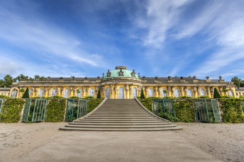 Das Schloss Sanssouci ist ein wahres Highlight in Potsdam – erleben Sie es selbst!