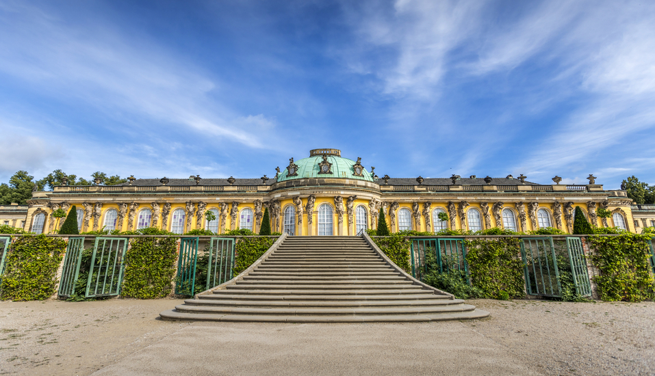 Das Schloss Sanssouci ist ein wahres Highlight in Potsdam – erleben Sie es selbst!