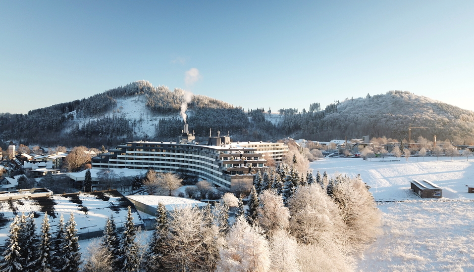 Einladende Winteridylle: Das Sauerland Stern Hotel im Schnee – Ihr perfekter Rückzugsort für einen unvergesslichen Winterurlaub!