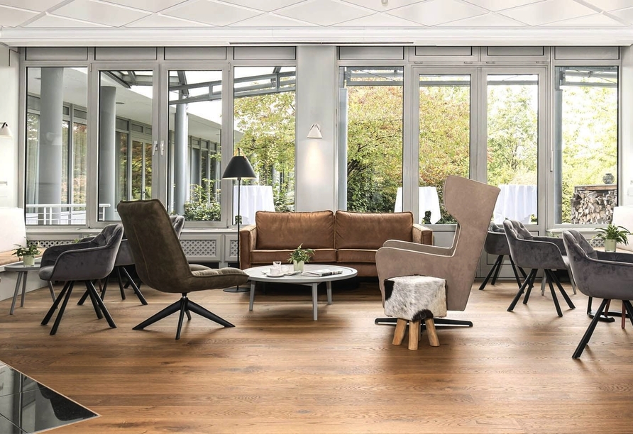 Machen Sie es sich in der Lobby gemütlich.