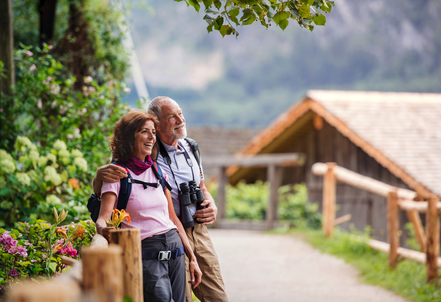 Unternehmen Sie unvergessliche Wanderungen durch die malerische Natur.