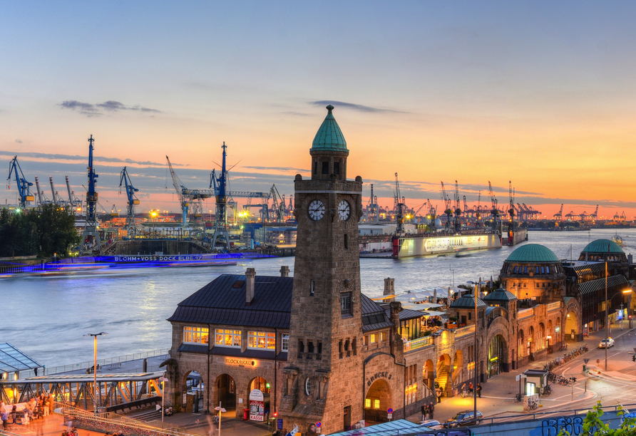 In Hamburg startet Ihre Kreuzfahrt.