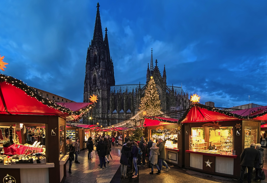 Der Weihnachtsmarkt am Kölner Dom bietet eine unvergleichliche Atmosphäre.