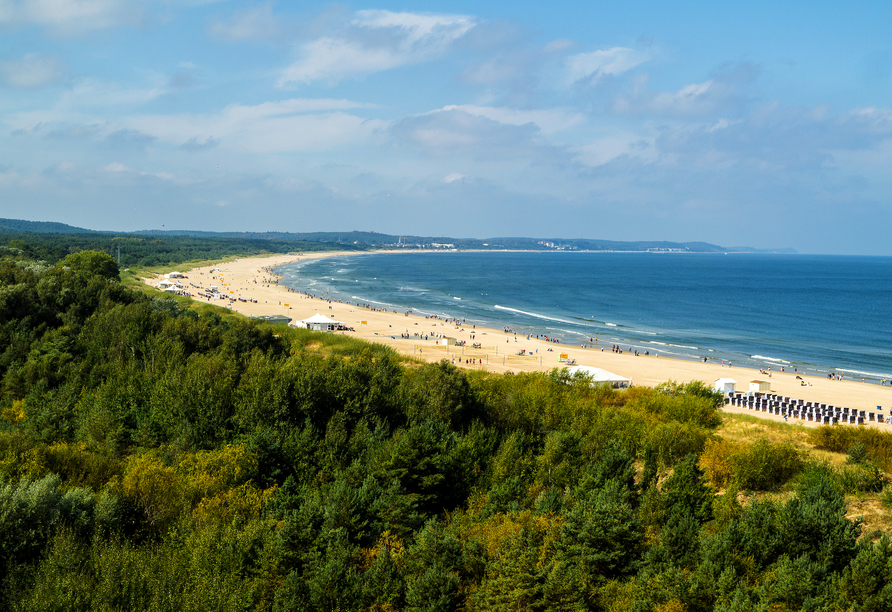 Der weiße Sandstrand von Swinemünde liegt nur ca. 300 m von Ihrem Hotel entfernt.