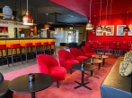 Genießen Sie ein leckeres Erfrischungsgetränk an der gemütlichen Bar des Hotels!