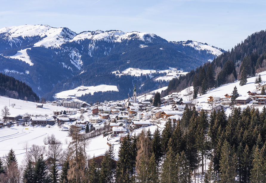 Genießen Sie das wunderschöne Winterpanorama.