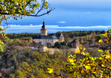 Statten Sie der mystischen Burg Falkenstein einen Besuch ab.