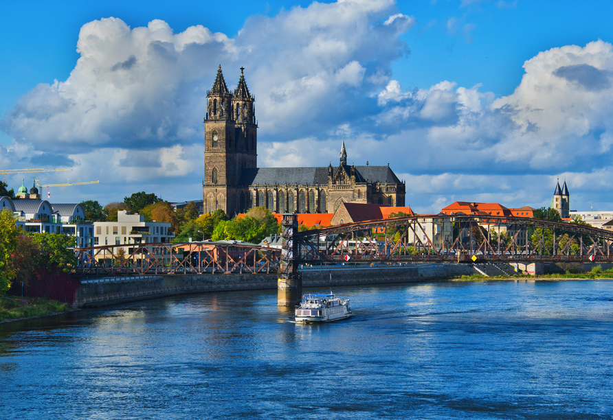 Panoramablick über die Stadt Magdeburg an der Elbe