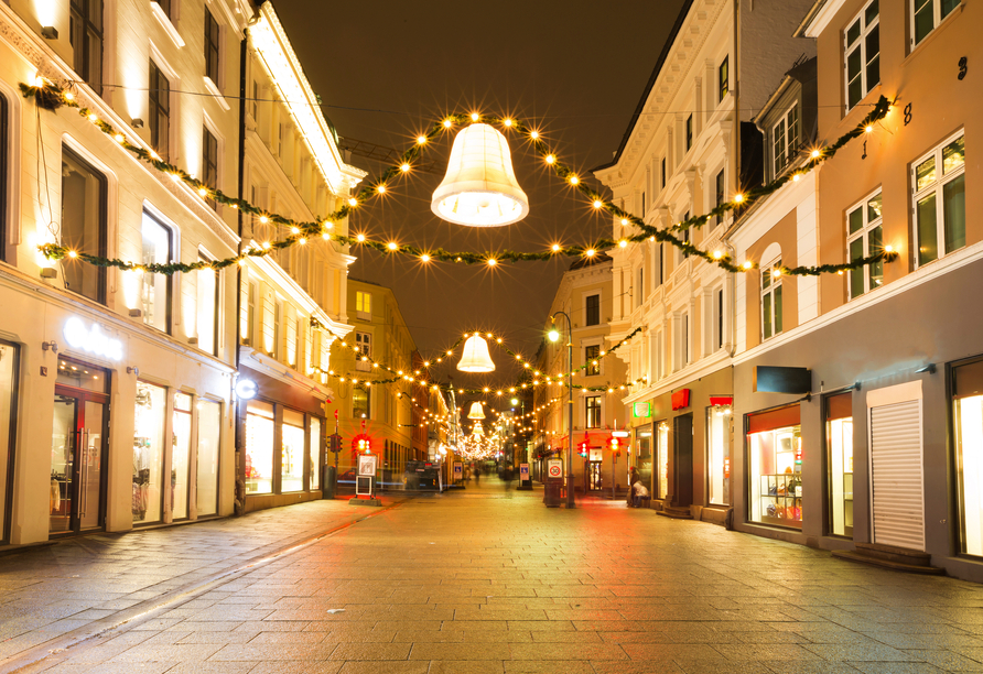 Funkelnden Lichterzauber erleben Sie in Oslos Straßen in der Adventszeit.