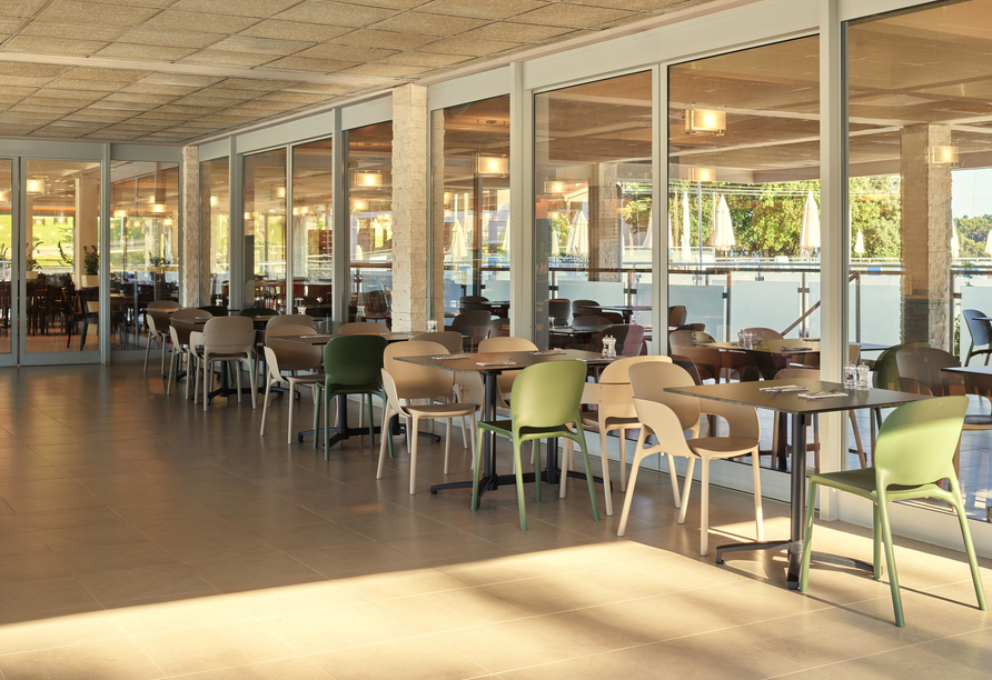 Im Restaurant werden Sie mit kulinarischen Köstlichkeiten verwöhnt.