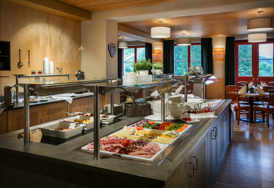 Freuen Sie sich am Morgen auf ein reichhaltiges Frühstücksbuffet.