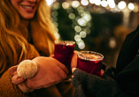 Wärmen Sie sich mit leckerem Gløgg (Glühwein).