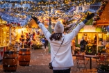 Lassen Sie sich von der weihnachtlichen Atmosphäre mitreißen.