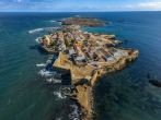 Eine Bootsfahrt bringt Sie auf die charmante kleine Insel Tabarca.