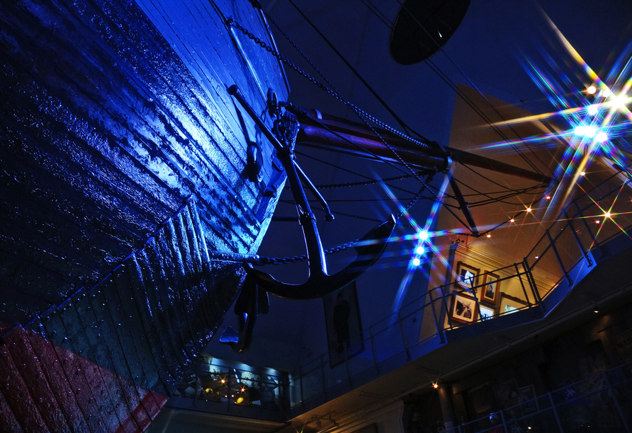 Optional: Freunde der Schifffahrt kommen im Frammuseum auf Ihre Kosten, wo das originale Polarschiff Fram ausgestellt ist.
