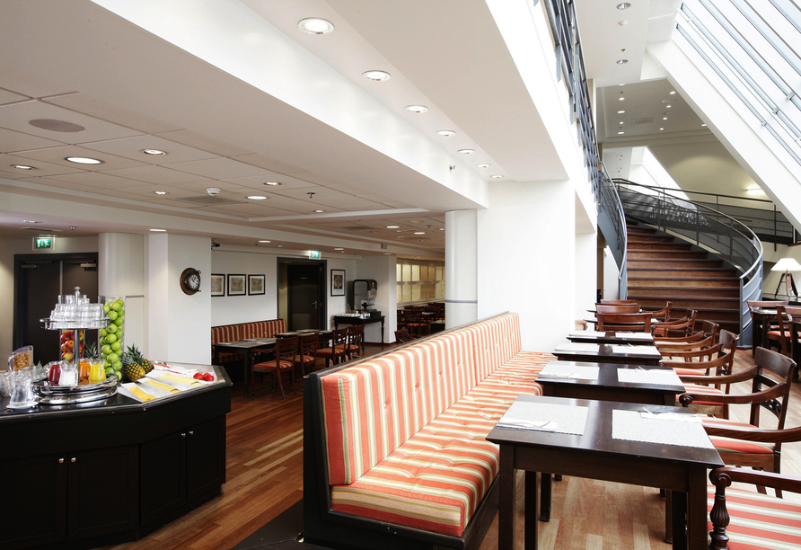 Elegantes Restaurant im Hotel NH Amsterdam Noord