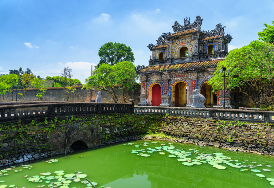 Das Hien Nhon-Tor in Hue führt Sie in die faszinierende Welt der kaiserlichen Vergangenheit Vietnams.