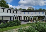 Das Hotel de Elderschans begrüßt Sie mitten im Grünen.