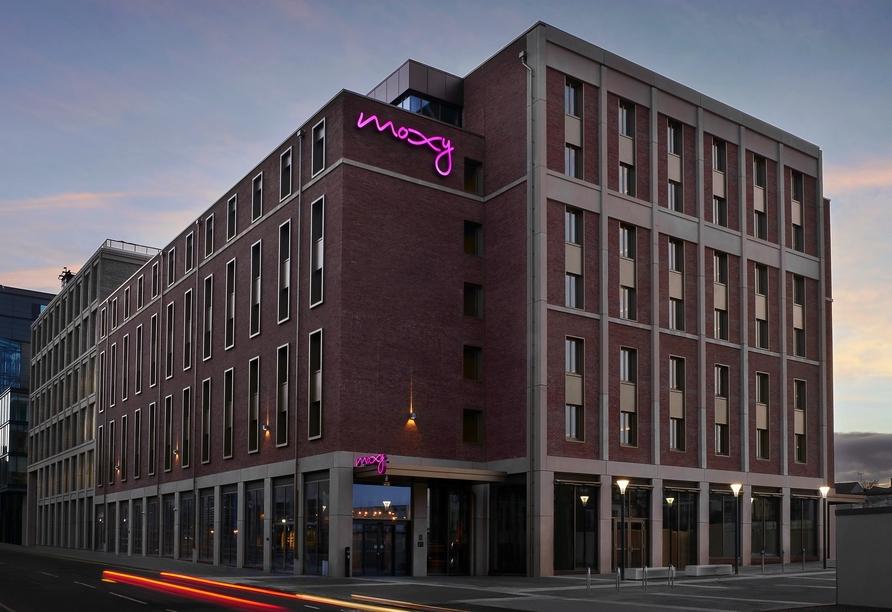 Das Hotel Moxy Edinburgh Fountainbridge heißt Sie herzlich willkommen.