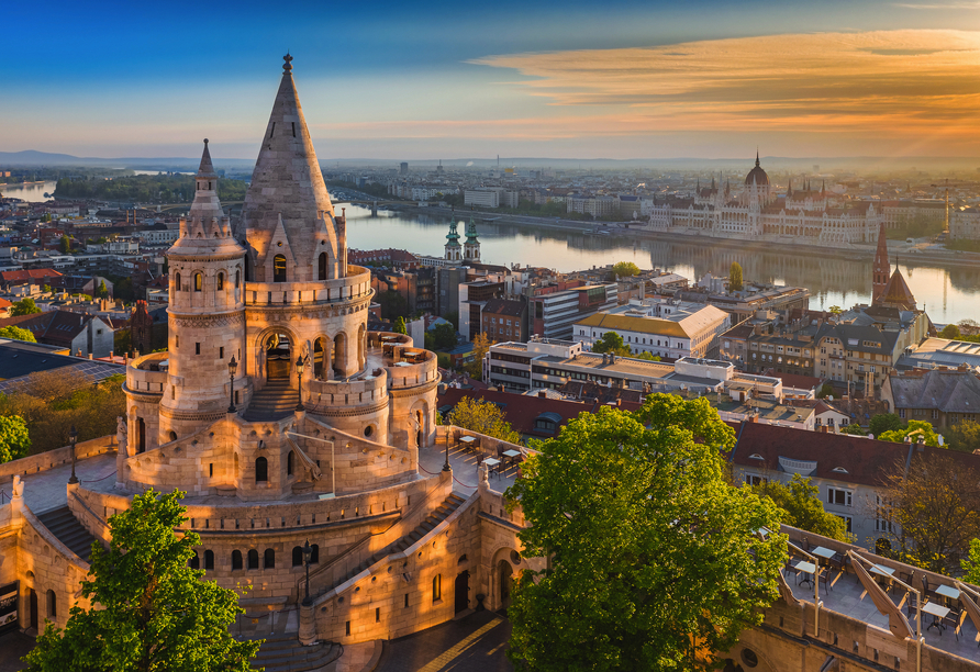 Blick auf die Fischerbastei in Budapest