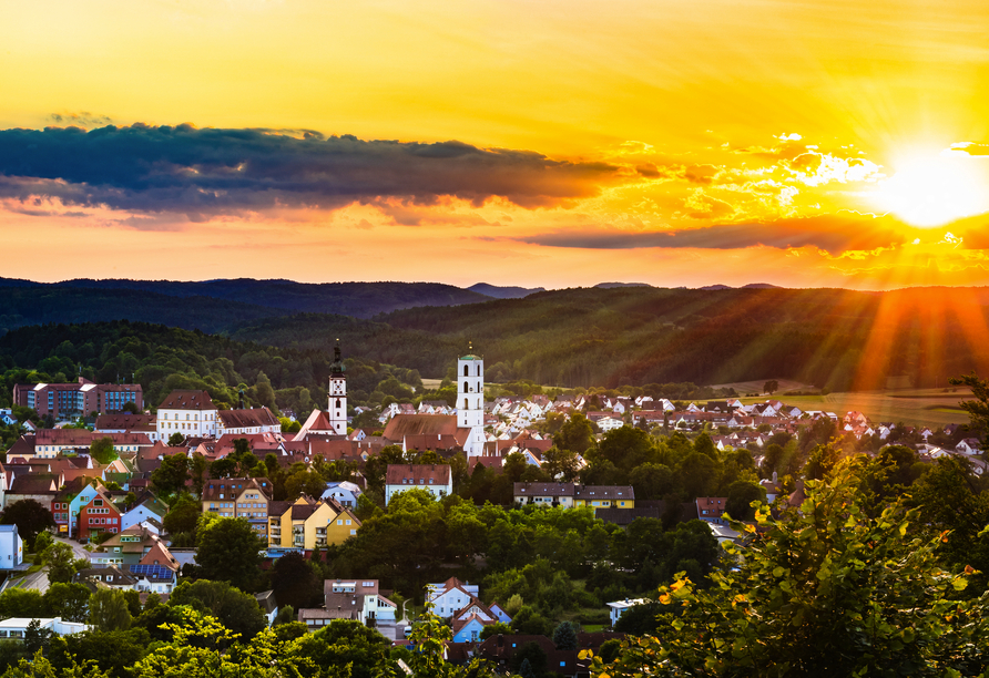 Die Herzogstadt Sulzbach-Rosenberg liegt idyllisch im Grünen.