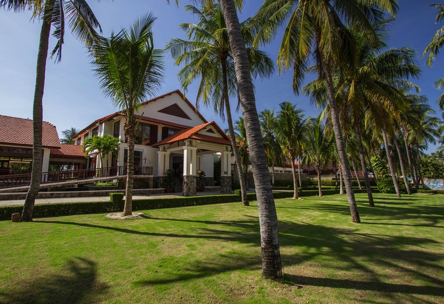 Die wunderschöne Außenanlage des Blue Ocean Resorts lädt zum Träumen ein.