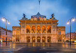 Entdecken Sie die Sehenswürdigkeiten der österrichischen Hauptstadt Wien, darunter die Wiener Staatsoper.