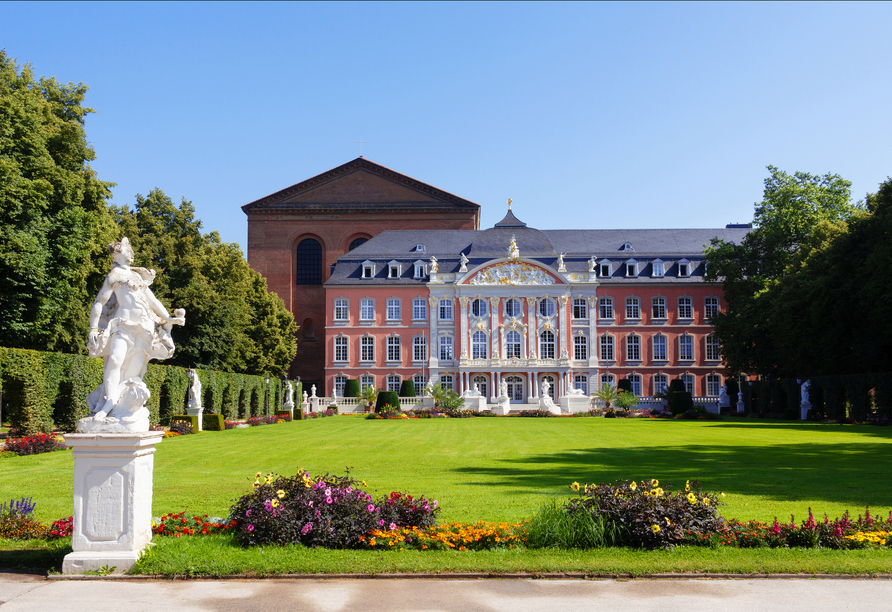 Das prächtige Kurfürstliche Palais – ein Meisterwerk des Rokoko in Trier