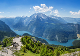 Genießen Sie den Blick über den Königssee.