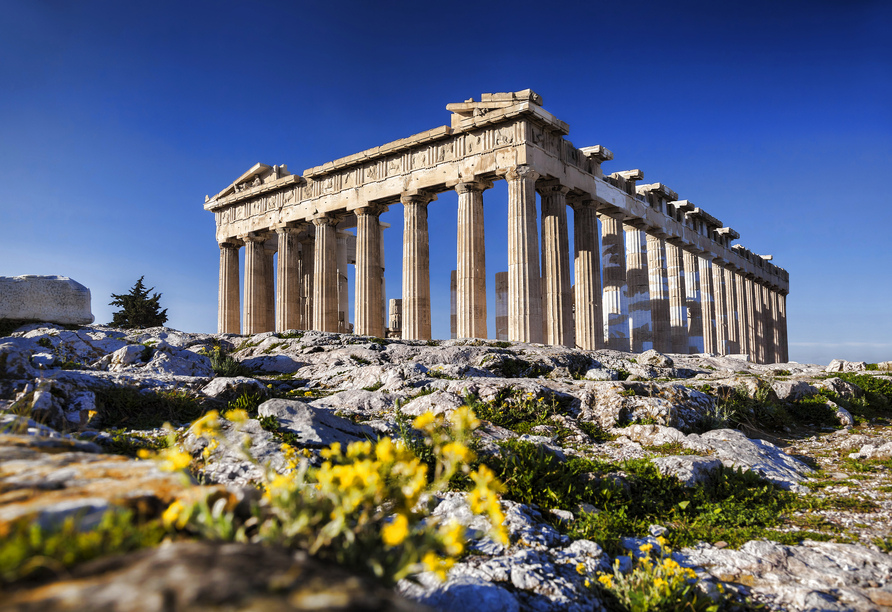 AIDAblu ab/an Korfu, Akropolis in Athen  Der Parthenon-Tempel auf der berühmten Athener Akropolis in Griechenland