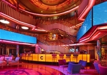 Elegante Haupthalle an Bord der Costa Pacifica.
