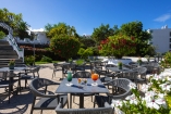 Genießen Sie die Sonne Teneriffas auf der Terrasse des Hotels.