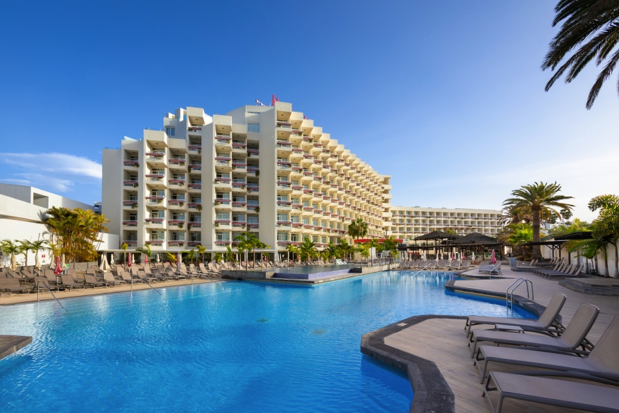 Genießen Sie nach Ihrer Kreuzfahrt eine sonnige Auszeit im Alexandre Hotel Troya auf Teneriffa.