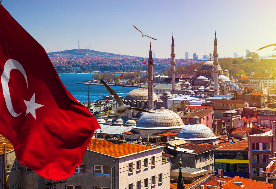 Die ehemalige byzantinische Kirche Hagia Sophia ist heute eine Moschee und ein beeindruckendes Wahrzeichen von Istanbul.