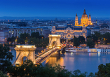 Auch Budapest leuchtet festlich in der Weihnachtszeit.