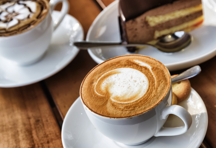 Lassen Sie sich den im Preis enthaltenen Kaffee und Kuchen während Ihres Ausflugs nach Bratislava schmecken.