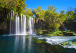 In Antalya sehen Sie den eindrucksvollen Düden-Wasserfall.