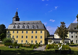 Erkunden Sie die weitläufige Parkanlage des Schlosshotels.