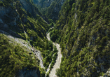 Die spektakuläre Kundler Klamm ist ein empfehlenswertes Ausflugsziel.