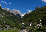 Wie wäre es mit einem Besuch von Molveno zu Füßen der Brenta-Dolomiten?