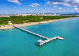 Sie lernen auch die schöne Küstenstadt Burgas mit ihrem breiten Sandstrand und dem Pier kennen.