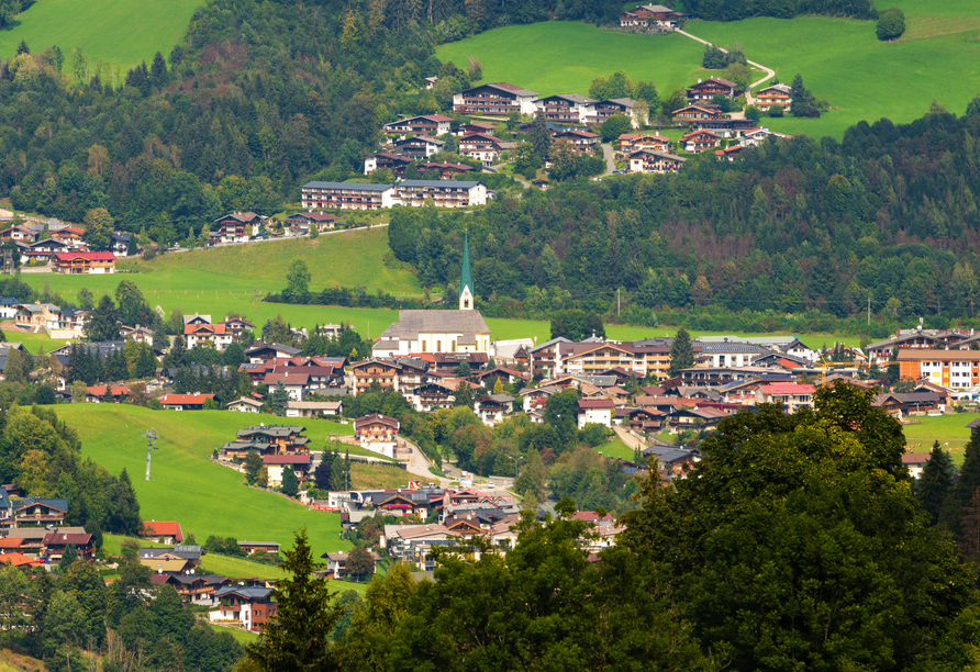 Kirchberg liegt idyllisch im schönen Tirol.